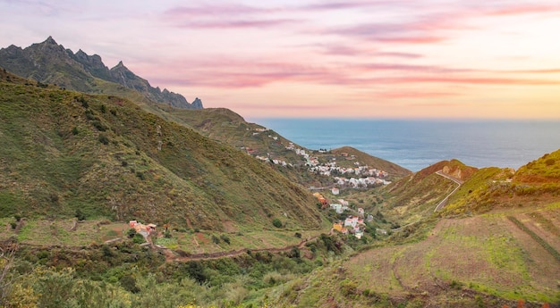 Paysage de montagne sur l'île tropicale de Tenerife