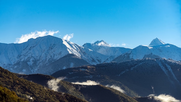 Paysage de montagne de Krasnaya Polyana, Sotchi, Russie.