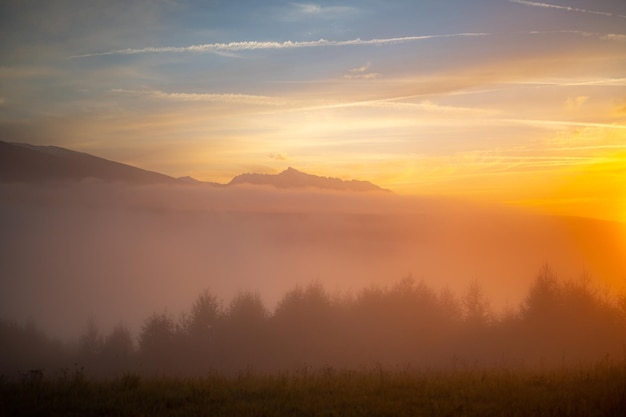 Paysage de montagne paysage slovaque Krivan pic symbole de la Slovaquie dans les montagnes des Hautes Tatras région de Liptov et tatras occidentales