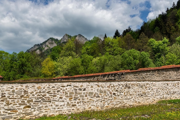 Paysage des montagnes Pieniny en Pologne au printemps