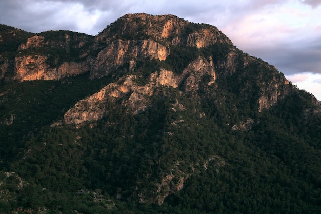 Paysage panoramique des montagnes turques