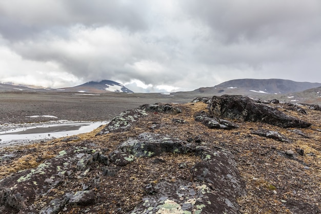 Paysage de pierre dans les montagnes du parc national de Sarek