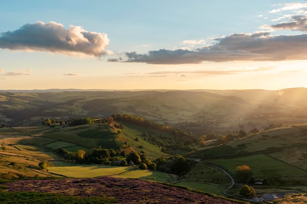 Paysage rural habituel de l'Angleterre dans le Yorkshire Vue imprenable sur le parc national Peak District o