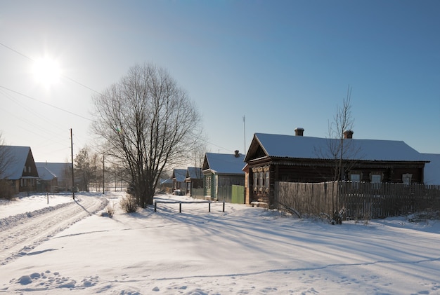 Paysage rural en journée glaciale