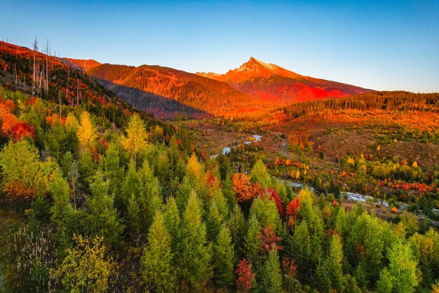 Paysage slovaque Paysage de montagne Krivan pic symbole de la Slovaquie dans les montagnes des Hautes Tatras région de Liptov