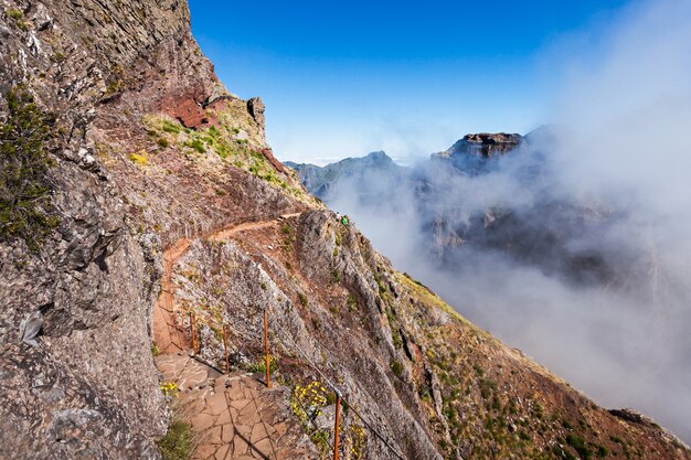 Paysage de trek Pico do Arieiro à Pico Ruivo, île de Madère, Portugal