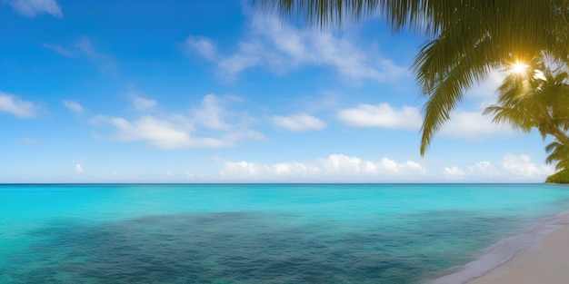 Paysage tropical avec la mer bleue