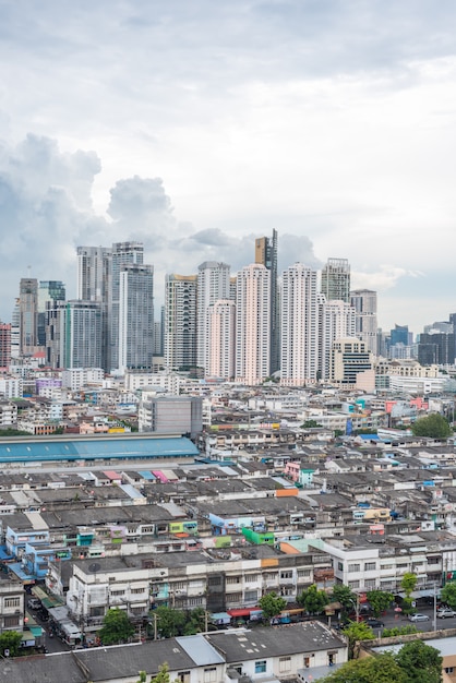 Paysage urbain avec bâtiment dans la ville de Bangkok