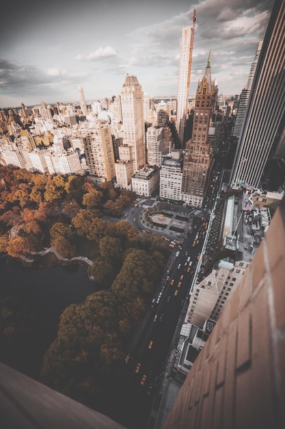 Le paysage urbain contre le ciel