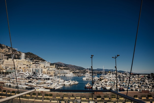 Paysage Urbain Et Port De Monte Carlo.