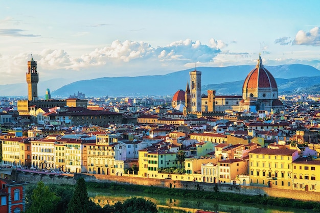 Paysage urbain et Santa Maria del Fiore, ou cathédrale Duomo à Florence, Italie