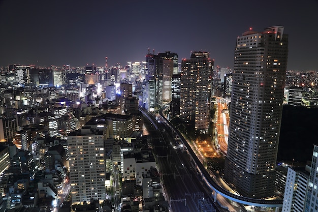 Paysage urbain de Tokyo dans la nuit