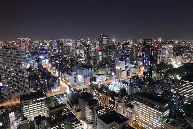 Paysage urbain de Tokyo dans la nuit