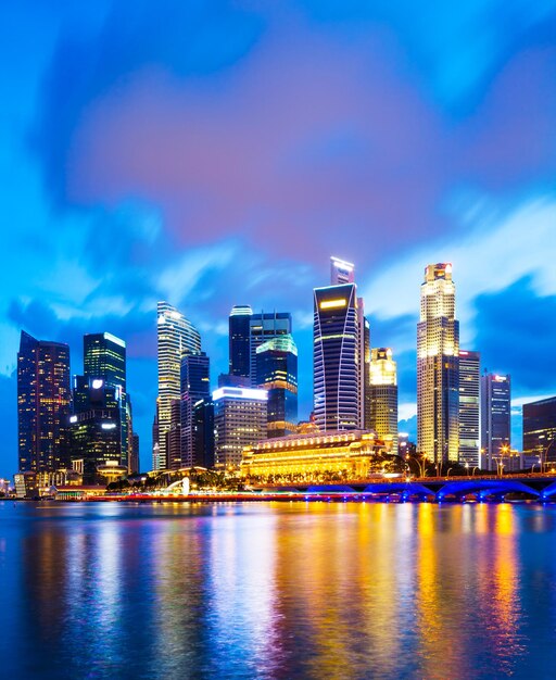 Paysage urbain urbain à Singapour la nuit