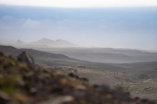 Paysage volcanique sur le sentier de randonnée Fimmvorduhals. Islande.