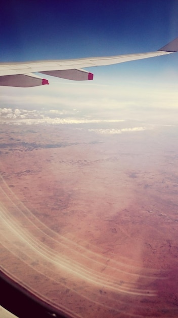 Photo le paysage vu depuis l'avion