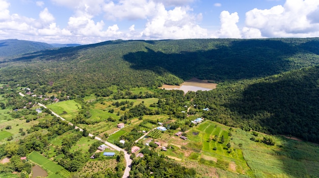 Paysage de vue aérienne de la montagne