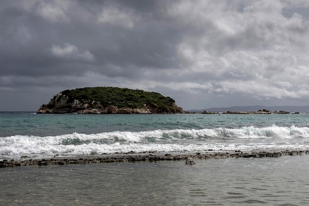 Paysage La vue sur une petite île dans la mer l'île de Salamina Grèce