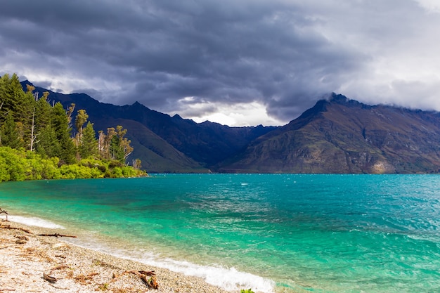 Paysages au bord du lac dans la région de Queenstown Lake Wakatipu Nouvelle-Zélande