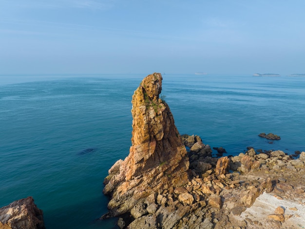 Des paysages balnéaires de printemps de la route Binhai dans la province de Dalian Liaoning en Chine