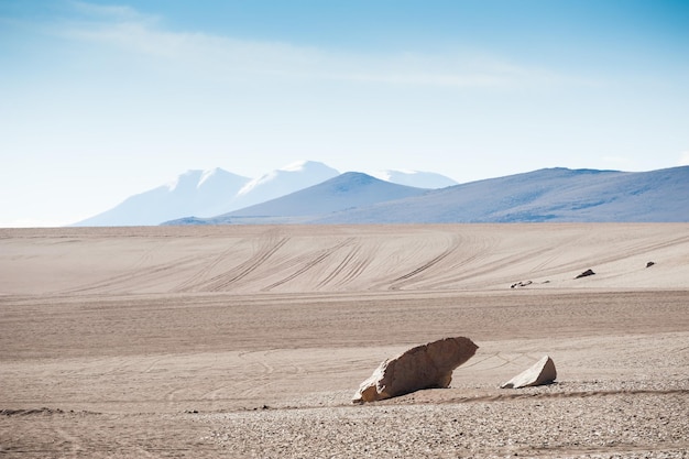 Paysages désertiques de haute altitude sur le plateau Altiplano, Bolivie