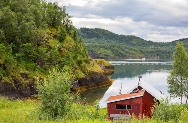 Paysages pittoresques du nord de la Norvège