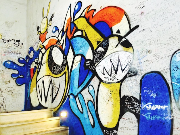 Peinture colorée sur le mur