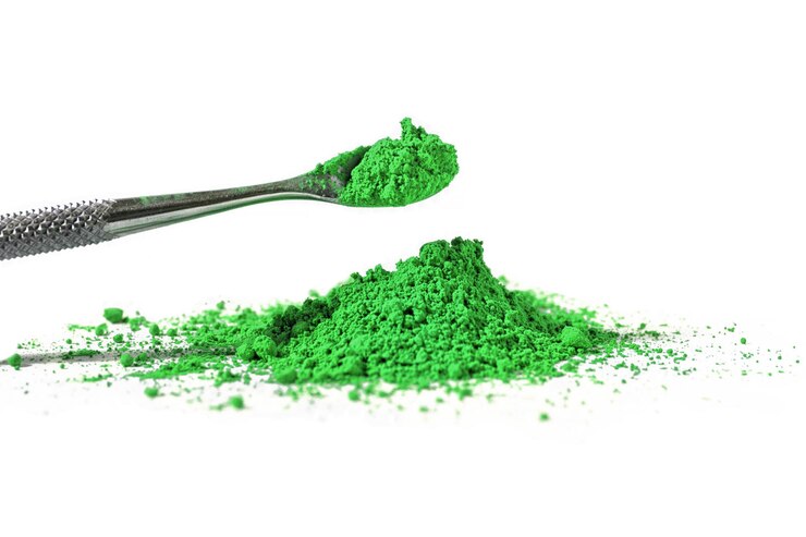 Photo peinture sèche vert cobalt sur un fond blanc macro
