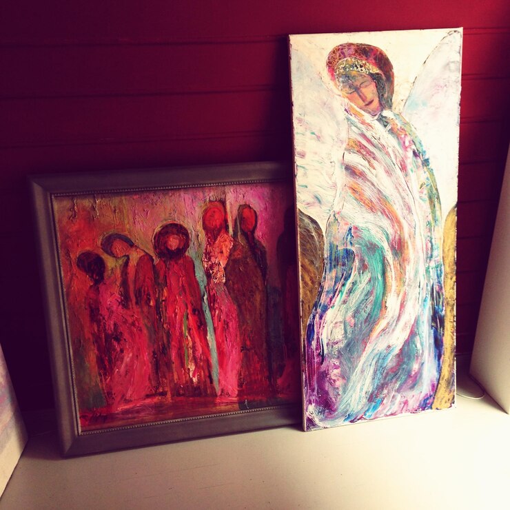 Photo des peintures sur le mur de la maison