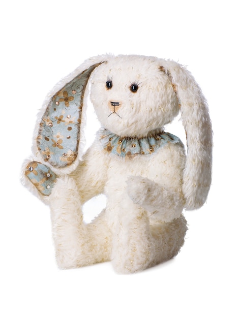 Peluche lapin blanc isolé sur fond blanc