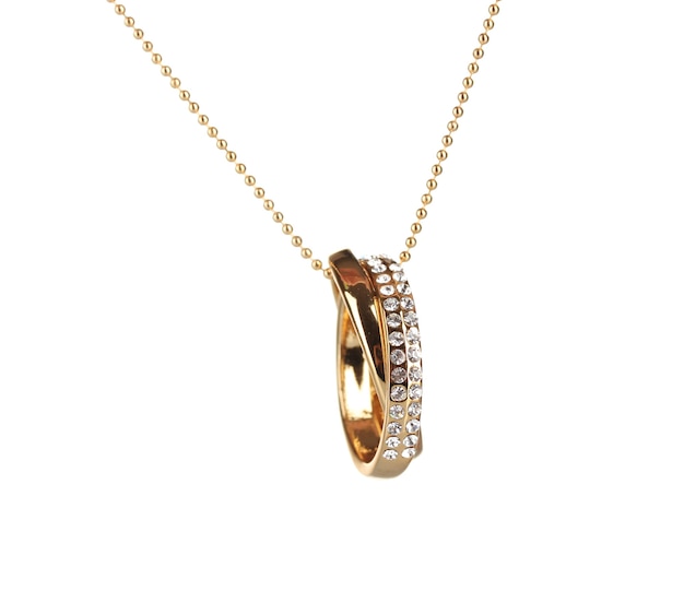 Pendentif en forme d'anneaux avec gem isolated on white