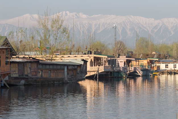 péniche à Dal lake Kashmir Inde