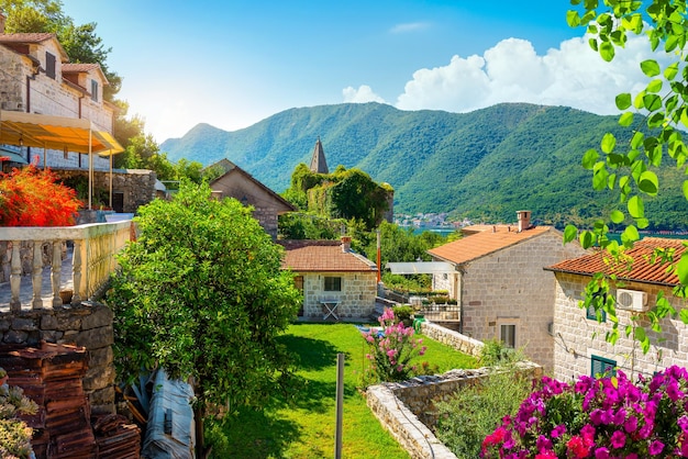 Perast dans la baie de Kotor au printemps