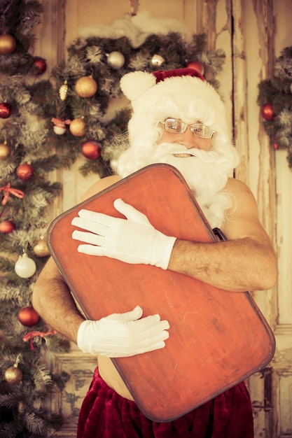 Photo père noël drôle. concept de vacances de noël et de vacances d'hiver