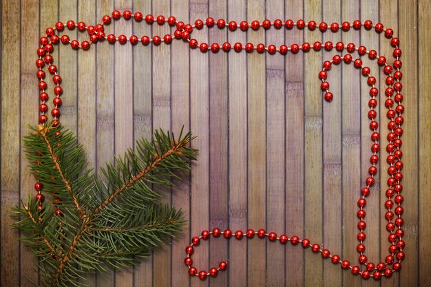 Perles et branches de Noël