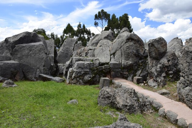 Pérou Qenko situé au Parc Archéologique de Saqsaywaman Ce site archéologique ruines Inca est composé de calcaire