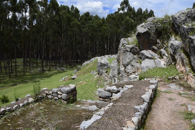 Pérou Qenko situé au Parc Archéologique de Saqsaywaman Ce site archéologique ruines Inca est composé de calcaire