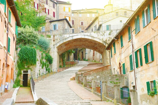 Pérouse belle vieille rue avec marches, Ombrie, Italie