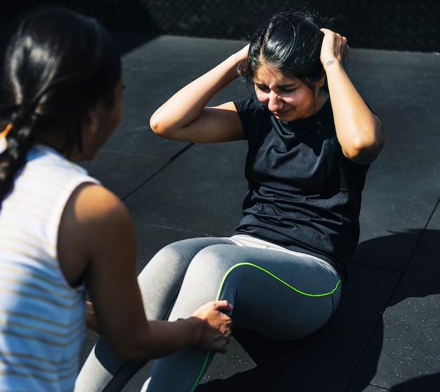 Personnes exerçant au gymnase