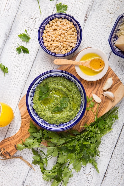 Pesto de persil vert frais