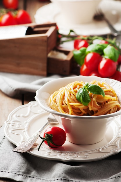 Pesto rouge sicilien traditionnel à la tomate