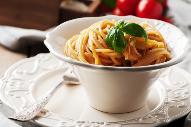 Pesto rouge sicilien traditionnel à la tomate