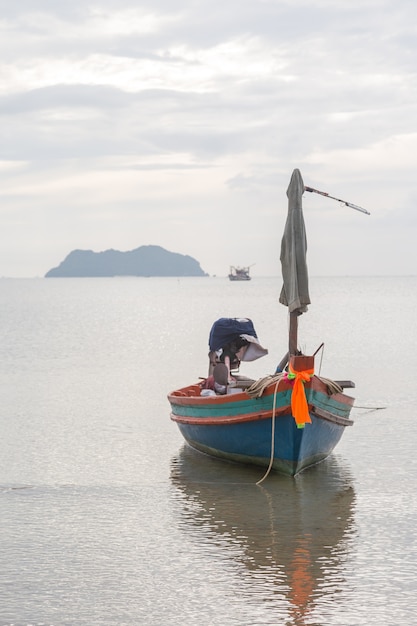 Petit bateau de pêche