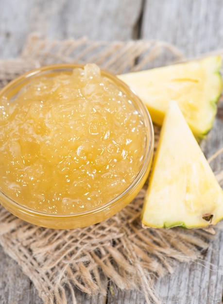 Petit bol avec Confiture d'Ananas