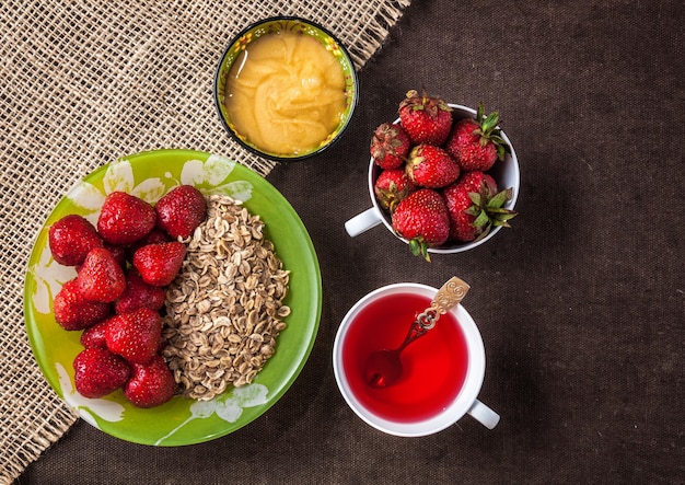 Petit-déjeuner aux fraises