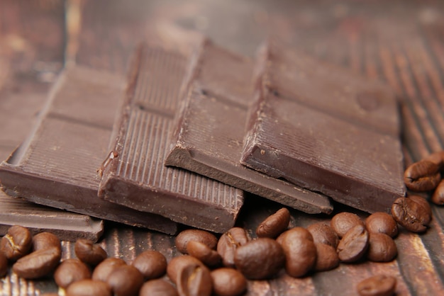 Petit-déjeuner de céréales saveur chocolat muesli dans un bol