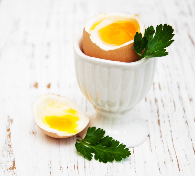 Petit déjeuner avec des oeufs