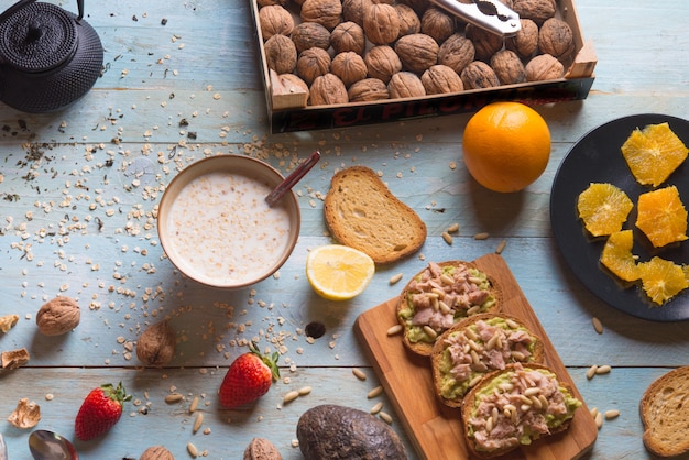 Photo petit déjeuner sain