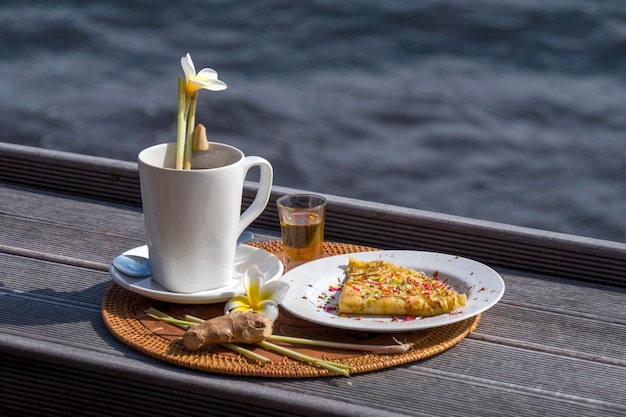 Petit déjeuner avec vue sur la mer