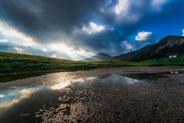 Petit lac alpin